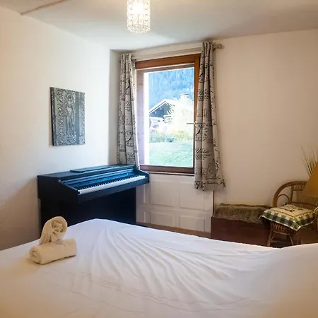 Apartment La Pagode, Vue Mont-blanc Et Jardin Prive Chamonix